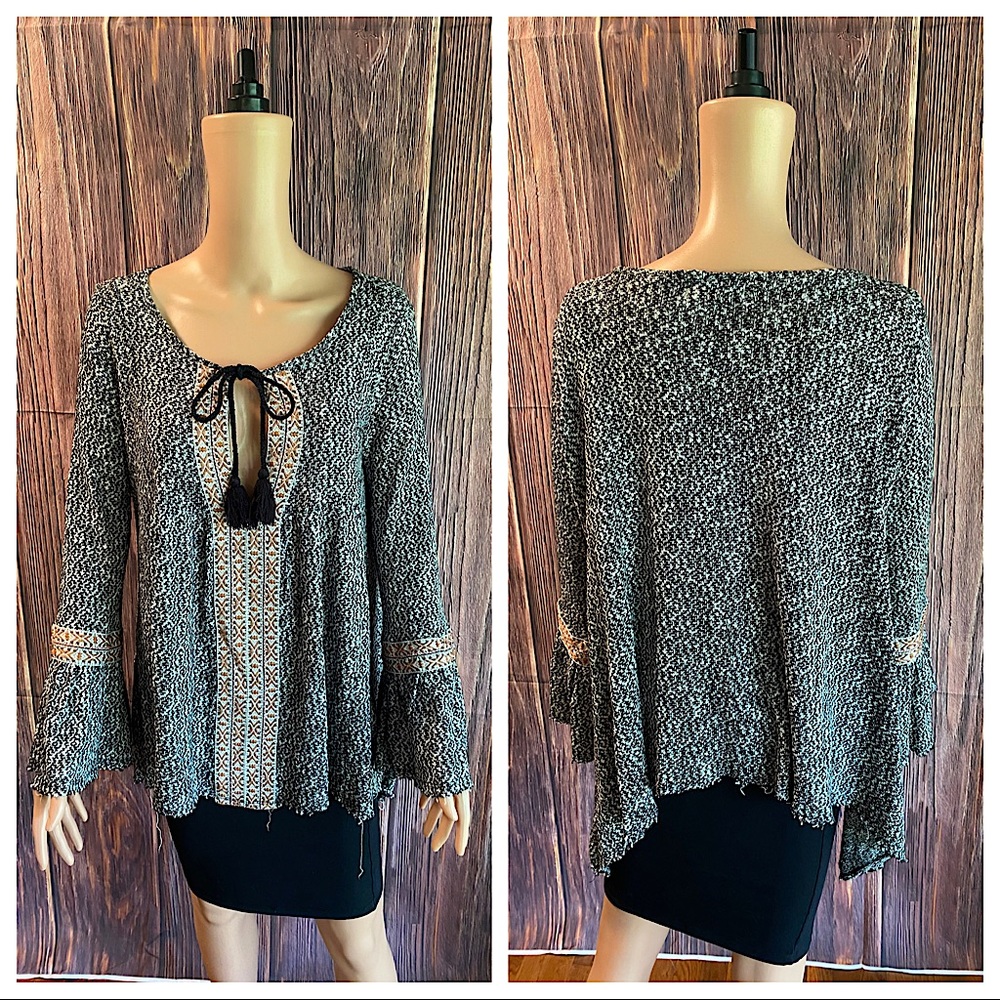 Altar'd State Black and White Blouse